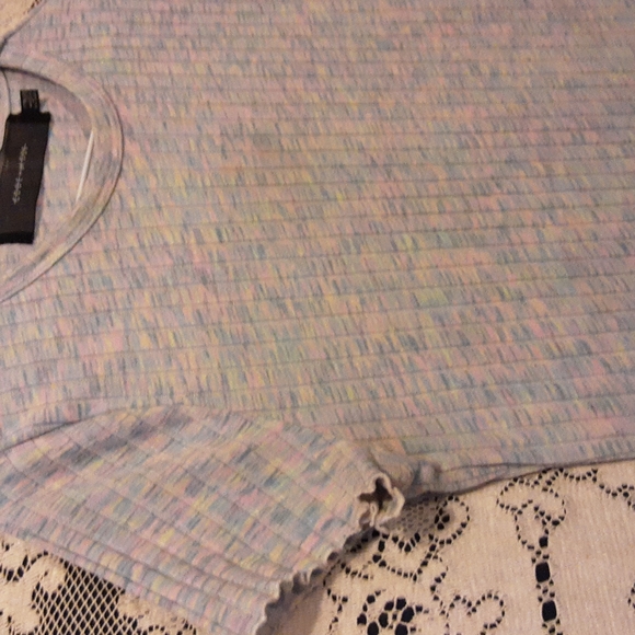 Code x Mode Tee T-shirt Pastel Short Sleeve (Says XL but fits like M) - Picture 4 of 6